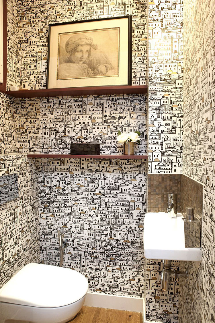 Papier peint toilettes - Mediterranea, Collection Fornasetti de Cole and Son - Au fil des Couleurs. © Côte Maison